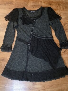 Gothic Pretty Angel Grey & Black Lace Long Sleeve Dress